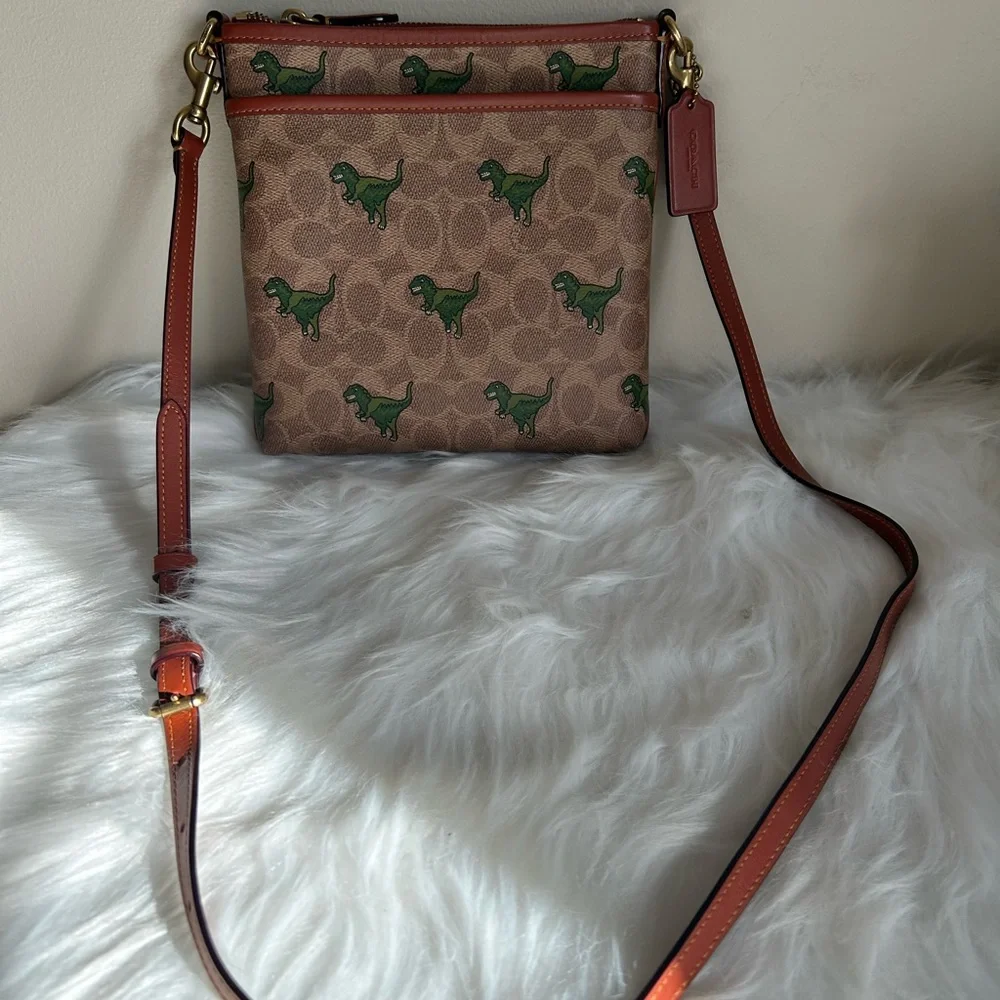 Coach Kitt Messenger Crossbody Bag In Signature Canvas With Rexy Print 🦖 - Picture 3 of 10